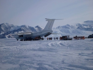 Fly på Union Glacier
